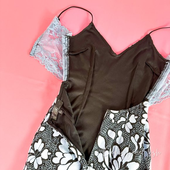 Missguided Floral Lace Back Bodycon Dress - Picture 8 of 13